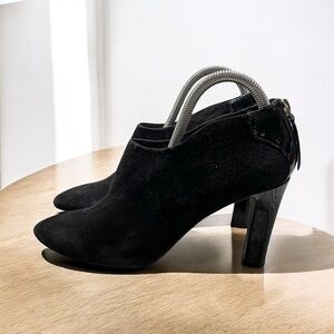 FRANCO SARTO VELLA Women's size 8.5M Black Leather Ankle Boots heeled